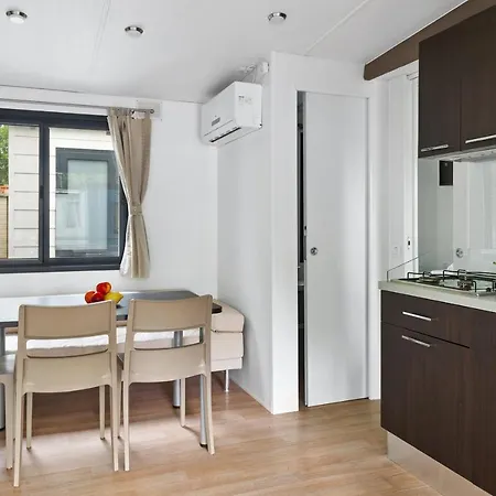 Üdülőpark Mobil Homes Lanterna Vacanceselect 4*